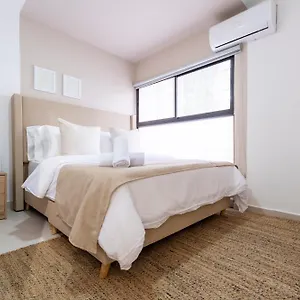 apt-cozy-located-in-manila-with-jacuzzi-and-ac.colombiamedellinhotels.com/